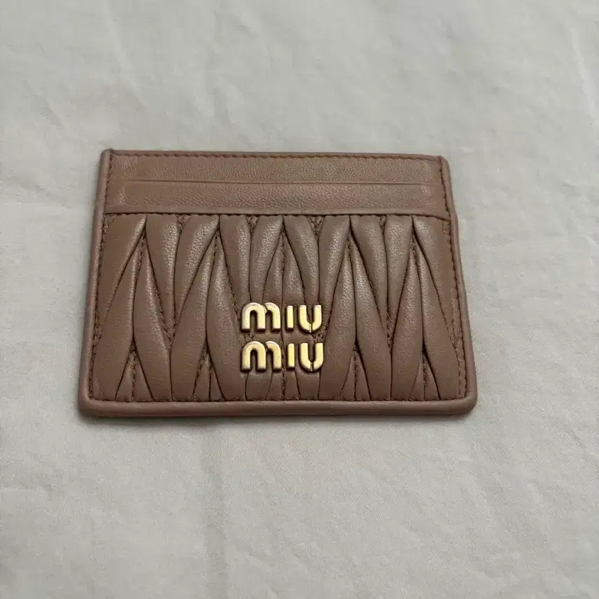 [BUNJANG] Miu Miu Matelassé Card Holder / 미우미우 카드지갑 정품
