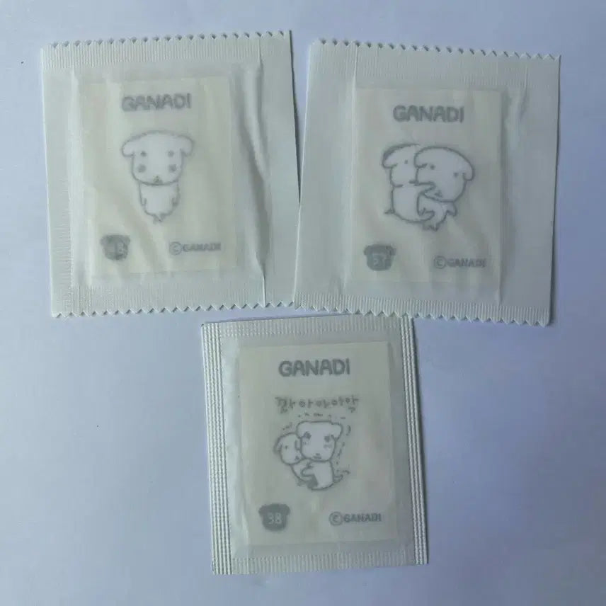 [BUNJANG] Ganadi Ttibu Doll Keychain Sticker Set / 가나디 띠부 인형 키링 스티커