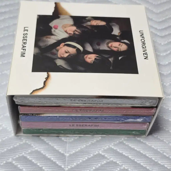 [BUNJANG] LE SSERAFIM UNFORGIVEN 5 Version Bundle Kim Chaewon Sakura Sealed / 미개봉 5종 박스 르세라핌 lesserafim UNFORGIVEN 김채원 사쿠라