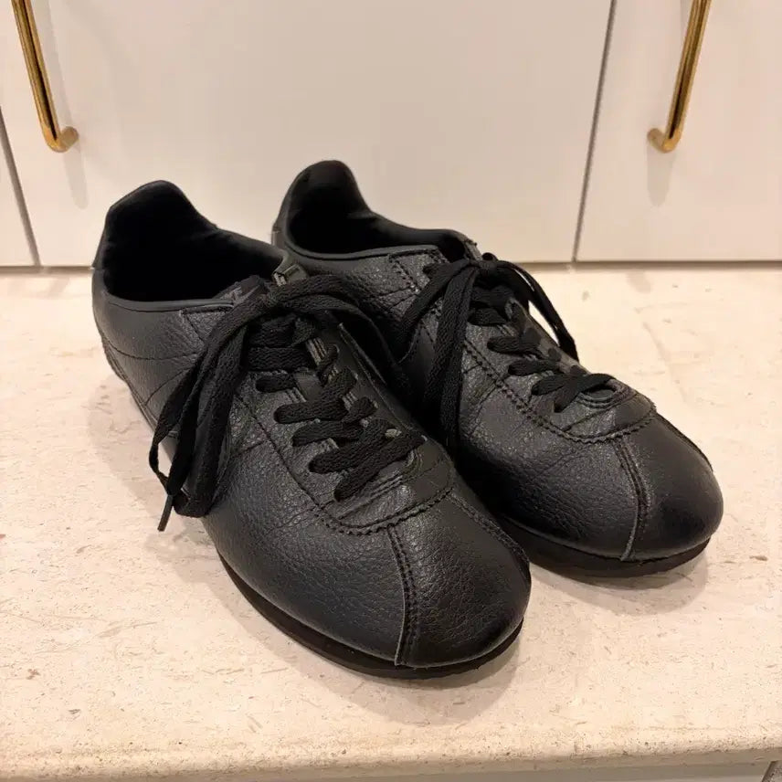 [BUNJANG] Nike Cortez All-Black Leather Sneakers / 코스테즈 올블랙 레더 275
