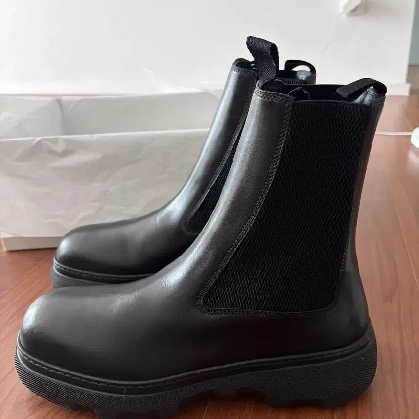 [BUNJANG] Burberry 23FW Creeper Chelsea Boots (Daniel Lee) Size 43 / 버버리 23FW 크리퍼 첼시부츠 (Daniel Lee) 43 / 새상품