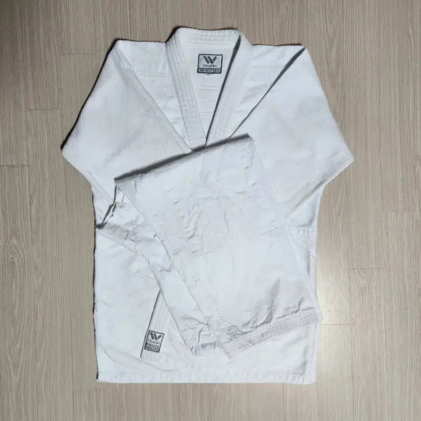 [BUNJANG] White Blue Judo Uniforms - Various Sizes / 유도복 판매