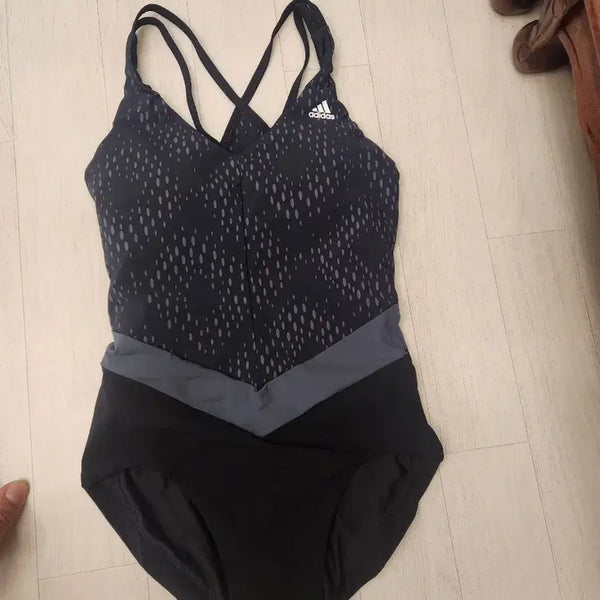 [BUNJANG] Adidas Women's One-Piece Swimsuit XS / 아디다스 여성 원피스 수영복 XS