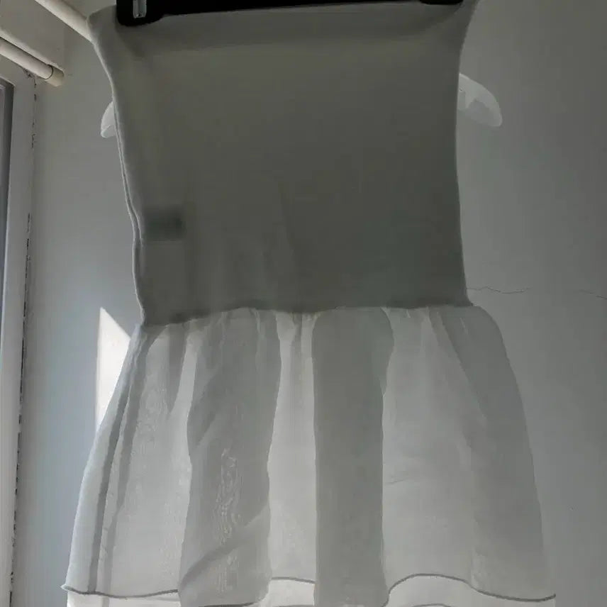 [BUNJANG] Lietz Lilicots Layered Top / 리에뜨 릴리코츠st 레이어드 상의
