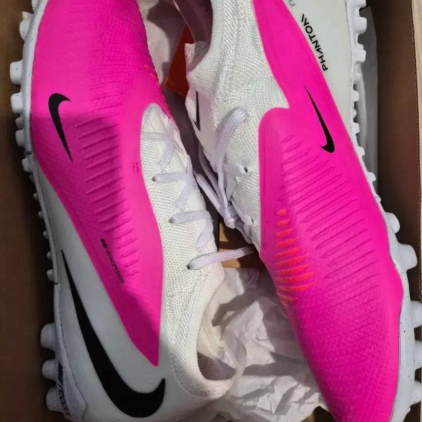 [BUNJANG] Nike Phantom 6 Low Pro TF Multi-Color Black Football Boots / 나이키 팬텀 6 로우 프로 TF 멀티컬러 블랙