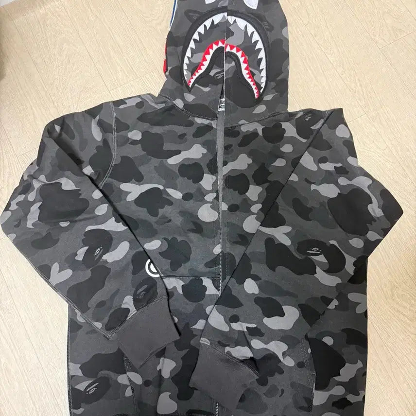 [BUNJANG] BAPE Black Hoodie Zip-up (L) / 베이프 흑계 후드집업 / L