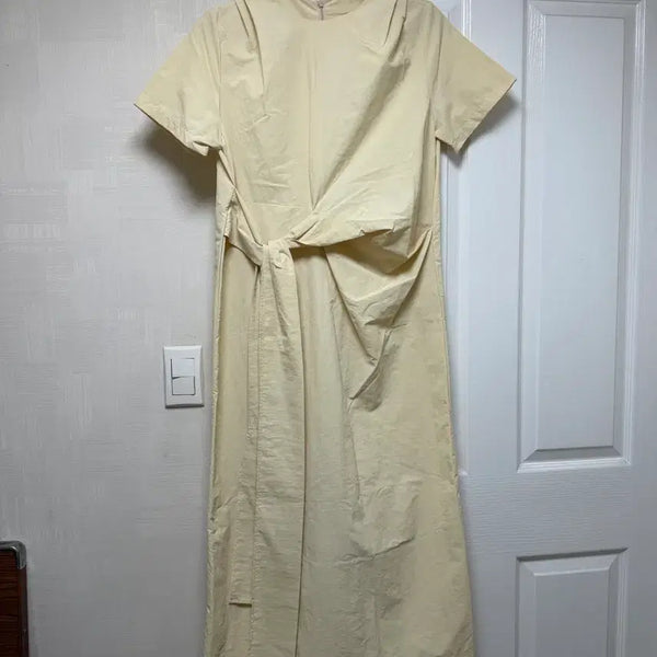 [BUNJANG] Butter Yellow Short Sleeve Long Dress / 반팔 롱원피스 @새옷