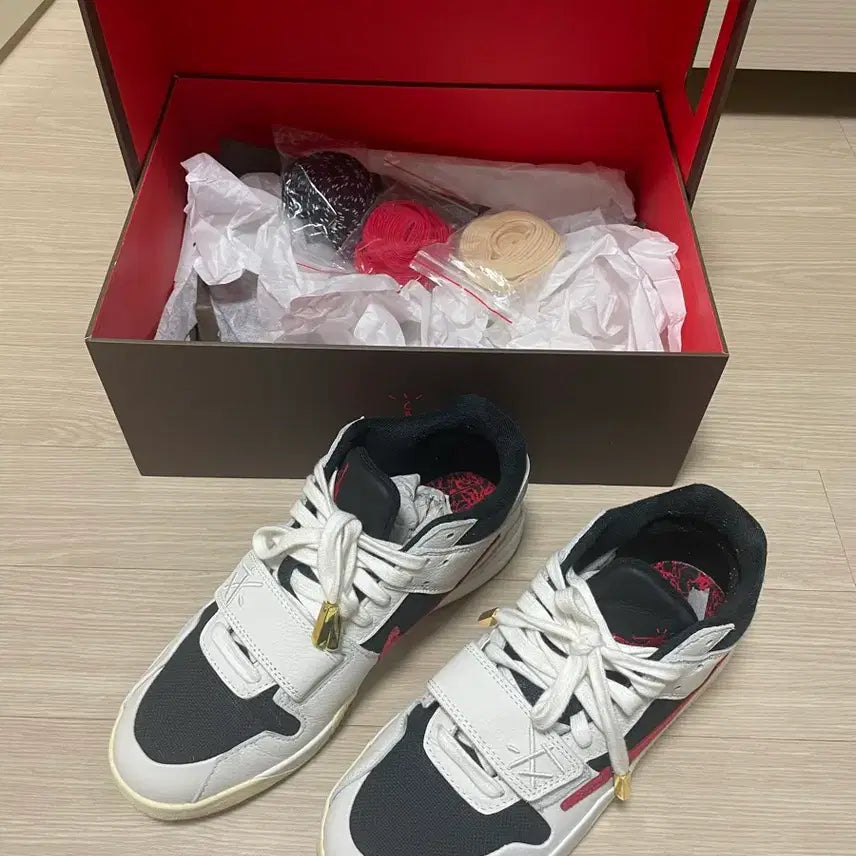 [BUNJANG] Jordan x Travis Scott Jumpman Jack TR University Red / 조던 x 트래비스 스캇 점프맨 잭 TR 유니버시티 레드 260사이즈 팝니다