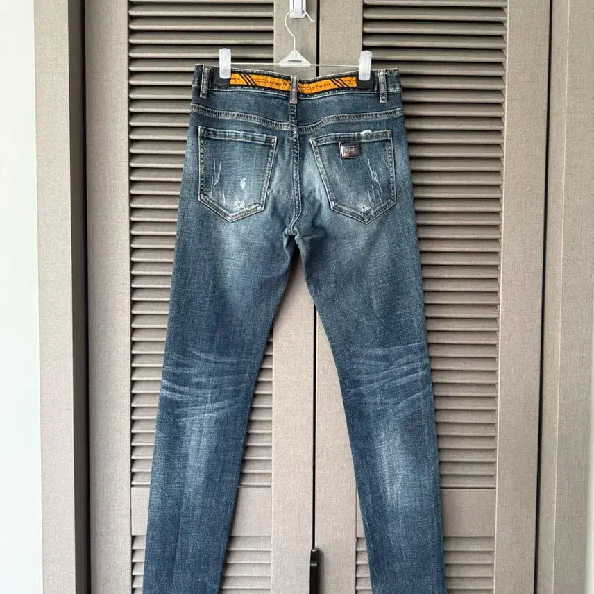 [BUNJANG] Off-White Detailed Destroyed Slim Jeans Denim Pants / 오프화이트 디테일 데스트로이드 슬림진 데님팬츠 30