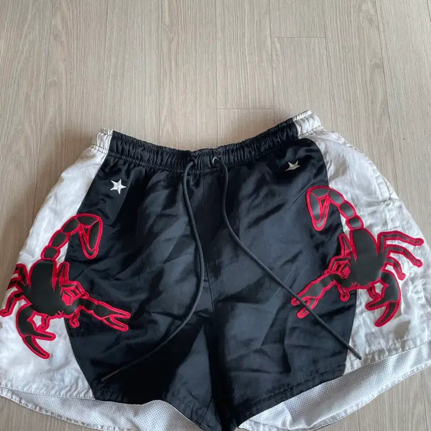 [BUNJANG] Nike NSW Scorpion Shorts XL / 나이키 NSW 스콜피온 전갈 쇼츠 중고 XL 사이즈