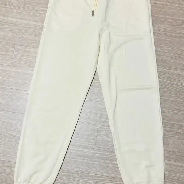 [BUNJANG] Ivory Jogger Pants / 새상품//아이보리 조거팬츠
