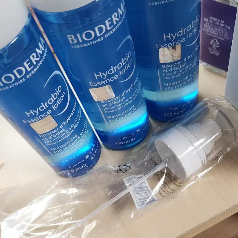 [BUNJANG] Bioderma Hydrabio Essence Lotion 200ml with Mist Sprayer / 바이오더마 하이드라비오 에센스로션 200ml (+안개분사 미스트 포함)