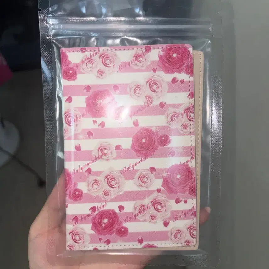 [BUNJANG] Baby Metal Club Passport Case / 베메클 베이비메탈클럽 여권케이스 여권지갑 미개봉 새상품