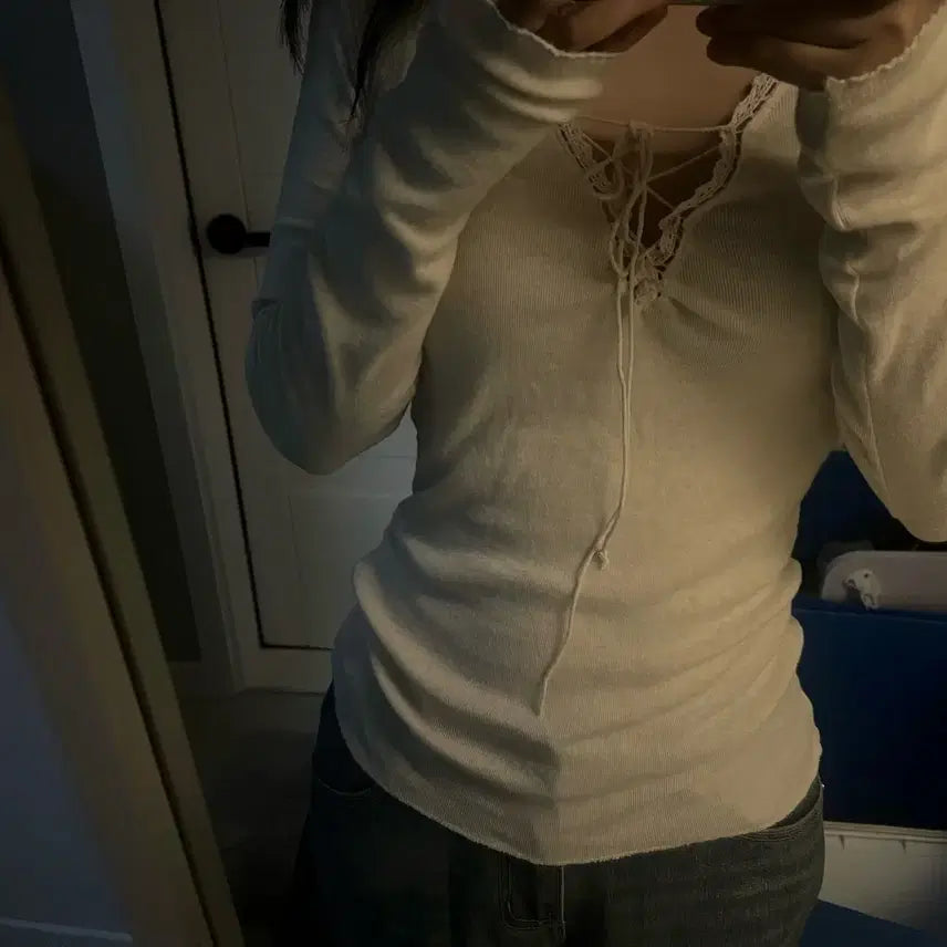 [BUNJANG] Brandy Melville Meloni Lacelong Sleeve / Brandy Melville Meloni Lacelong Sleeve