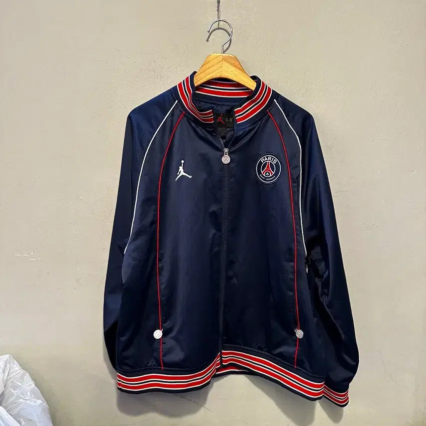 [BUNJANG] Jordan x Paris Saint-Germain Club Anthem Jacket Midnight Navy / 조던 x 파리 생제르맹 클럽 앤섬 자켓 미드나잇 네이비
