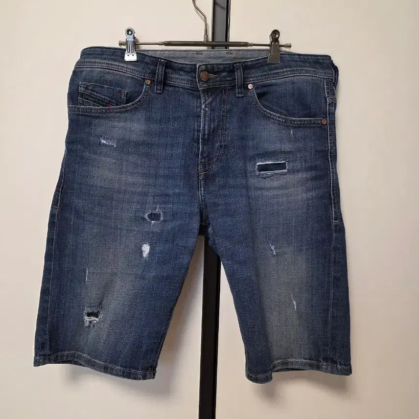 [BUNJANG] Diesel Genuine Denim Shorts / 디젤 백화점 정품 데님반바지