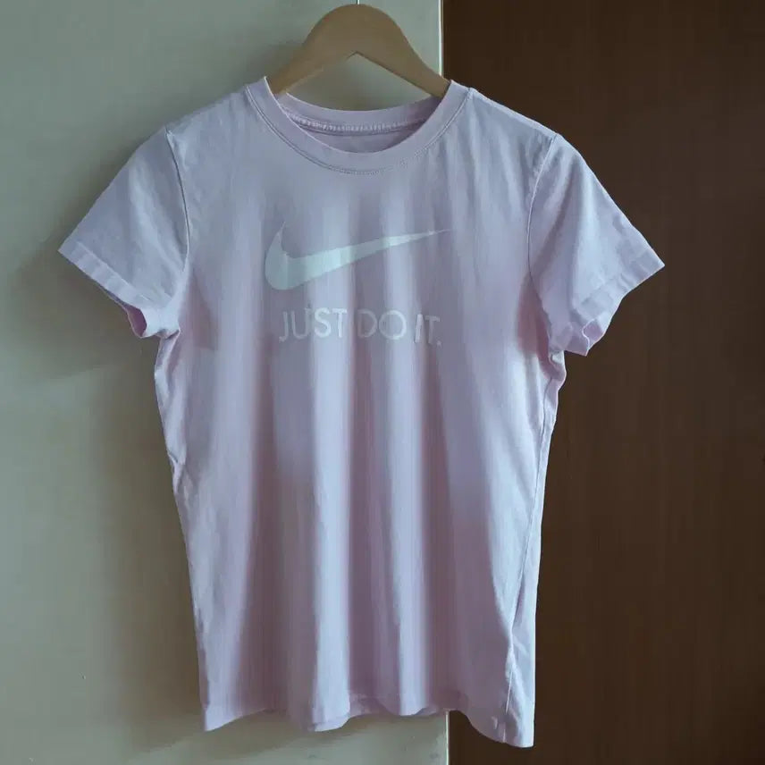 [BUNJANG] Nike Slim Fit Women's T-Shirt Pink Size 95 / 나이키 슬림핏 여성 반팔티 핑크 95