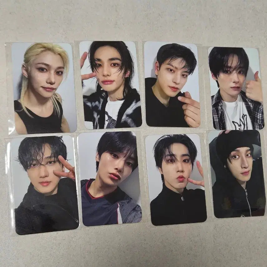 [BUNJANG] Stray Kids 'hop' Aladdin Lucky Draw Photocard Set (8 Types) / 스트레이키즈 hop 특전포카 8종세트 알라딘