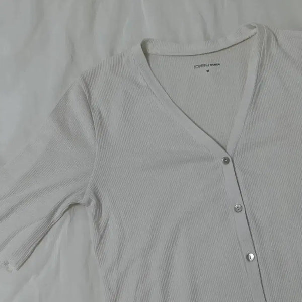 [BUNJANG] TOPTEN V-Neck Ribbed Button Short Sleeve Cardigan White / 탑텐 브이넥 골지 단추 반팔 가디건 화이트 85