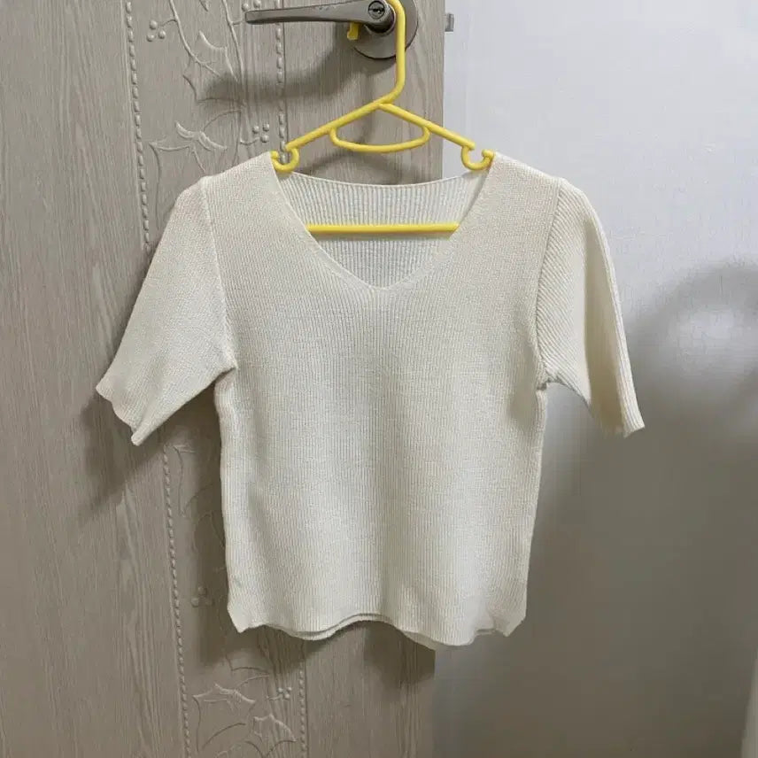 [BUNJANG] Ivory Knit Short Sleeve T-Shirt / 아이보리 니트반팔