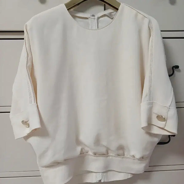 [BUNJANG] Time R Semi-Sleeve Blouse / 타임 반팔 블라우스