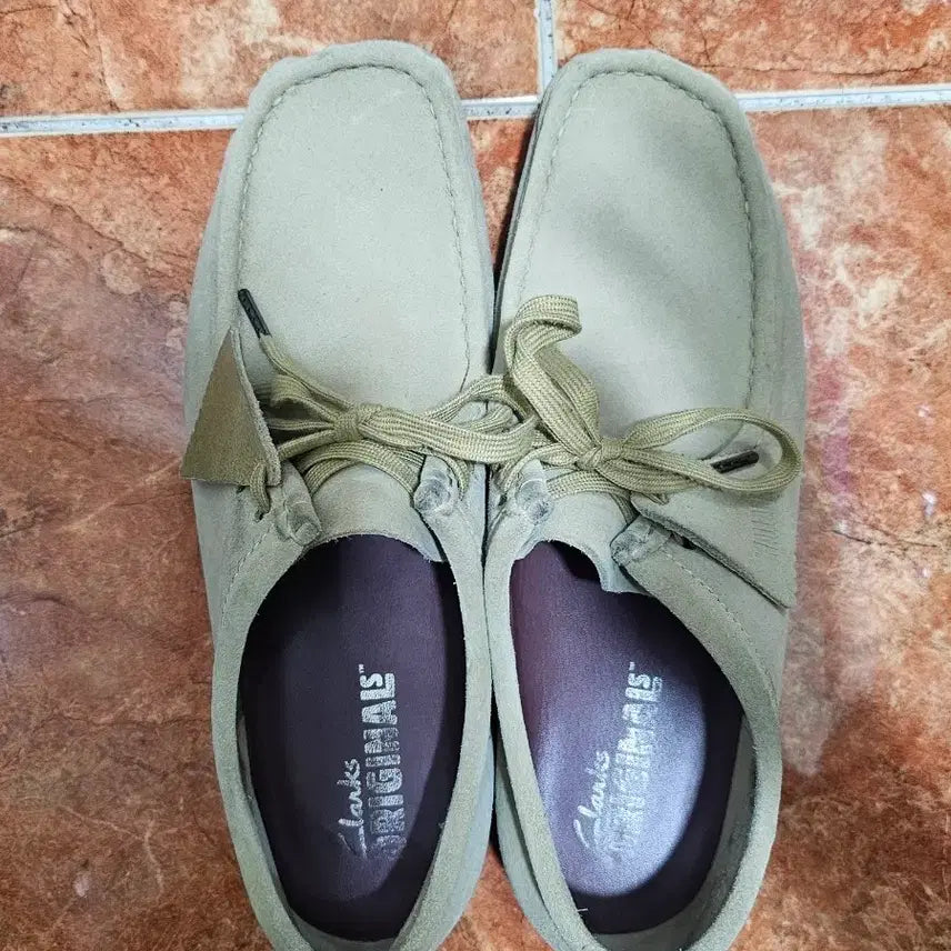 [BUNJANG] Clarks Wallabee EU 43 / 클락스 왈라비 eu43 사이즈