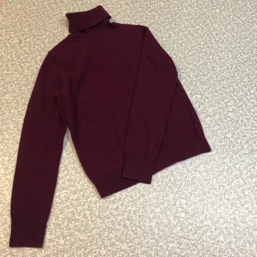 [BUNJANG] Uniqlo 100% Cashmere Women's Turtleneck Sweater - Plum, Size S / 유니클로 캐시미어100% 여성 터틀넥 목폴라 니트 S 플럼