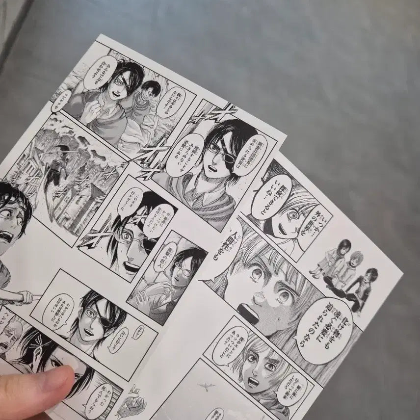 [BUNJANG] Attack on Titan Exhibition Exclusive Postcard - Armin/Hange for Mikasa Trade / 진격거 전시회 엽서 특전 교환