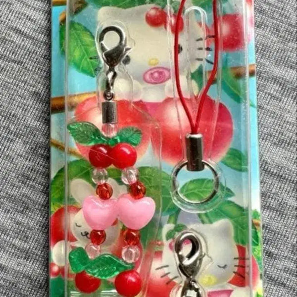 [BUNJANG] Sanrio Retro Classic Kitty Cherry Keyring Strap / 산리오 레트로 고전 키티 체리 키링 스트랩