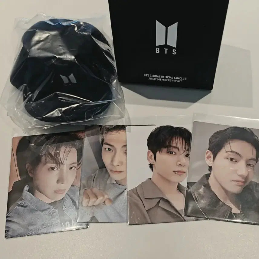 [BUNJANG] BTS ARMY Membership Kit (RM, J-Hope, V, Jungkook Photocards) / 아미멤버쉽 army membership gift