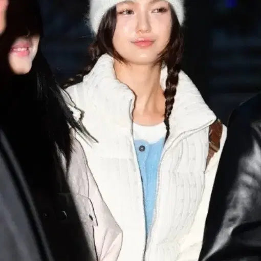 [BUNJANG] High-Quality Knit Short Padded Jacket Jumper - White / 새상품 고퀄리티 니트 숏패딩 자켓 점퍼 화이트 새것