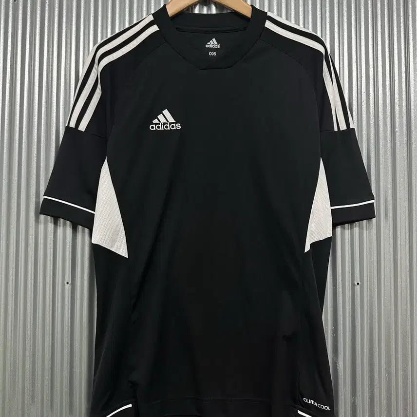 [BUNJANG] Adidas Regista 12 Climacool Short Sleeve Uniform - Black / [095] 아디다스 레지스타 12 클라이마쿨 반팔 유니폼 블랙