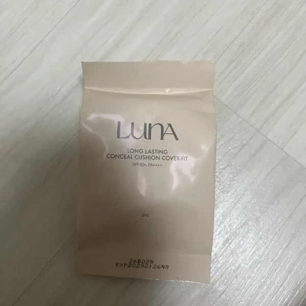 [BUNJANG] Luna Long Lasting Conceal Cushion SPF50+ PA++++ (Shade 21) / 루나 롱라스팅 컨실 쿠션 21호