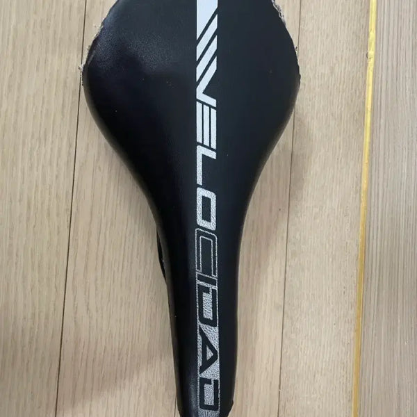 [BUNJANG] Used Velosidad Bicycle Saddle / 구형 벨로시닷 자전거 안장 (급처)