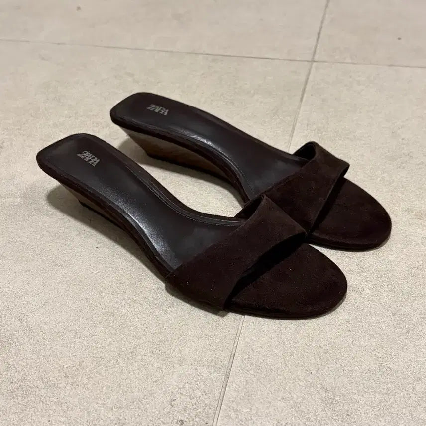 [BUNJANG] Zara Suede Wedge Sandals / ZARA 자라 스웨이드 웨지 샌들