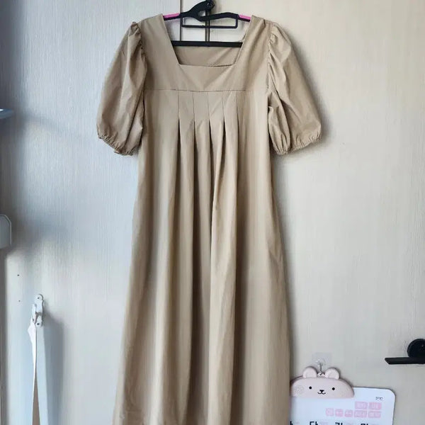 [BUNJANG] Beige Square Neck Puff Sleeve Long Dress / 베이지색 스퀘어넥 퍼프 반팔 원피스