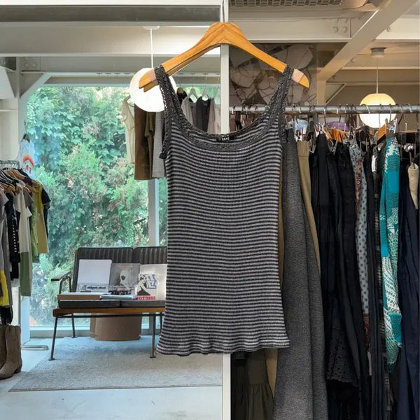 [BUNJANG] Reac Striped Lace Sleeveless Top / Reac 스트라이프 레이스 슬리브리스