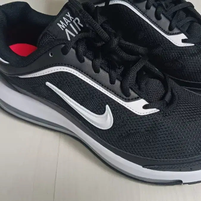 [BUNJANG] Nike Air Max AP CU4826-002 Sneakers Black White / 나이키 에어맥스 AP CU4826-002 운동화 블랙 화이트 //255