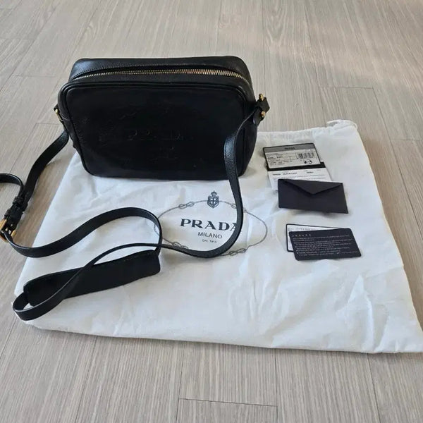 [BUNJANG] Prada Calf Leather Camera Bag / 프라다 카프레더 카메라백