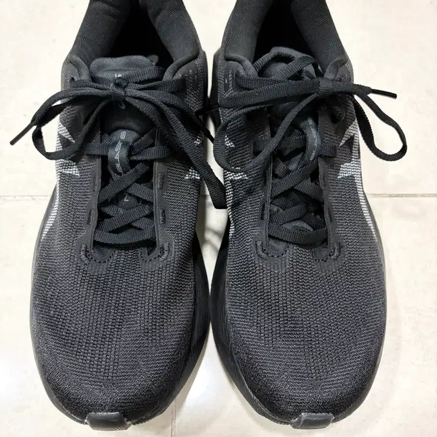 [BUNJANG] ASICS NovaBlast 6 Running Shoes 255mm / 아식스 노바블라스트6 255