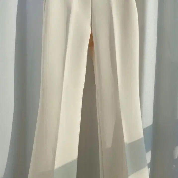 [BUNJANG] Ivory Side-Zip Bootcut Slacks (Size S) / 아이보리 옆지퍼 부츠컷 슬랙스 s