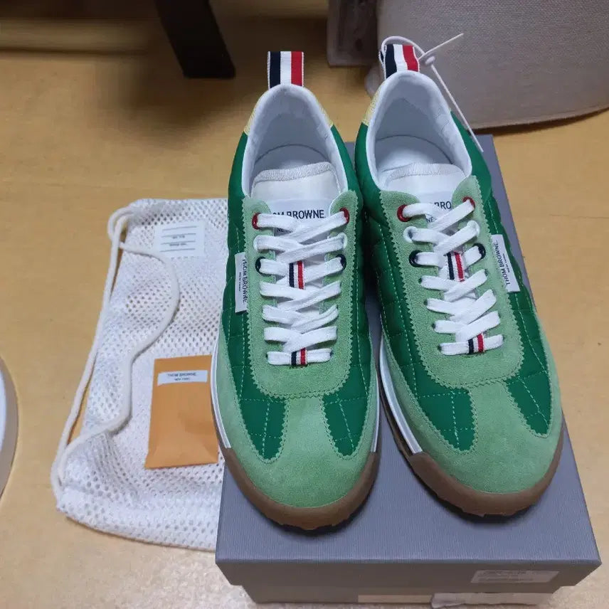 [BUNJANG] Thom Browne Quilting Tech Runner Light Green US 7.5 / [255] 톰브라운 퀼팅 테크러너 라이트그린 US7.5 새상품