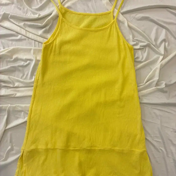 [BUNJANG] Yellow Frill Hem Sleeveless Top / 연노랑 밑단 프릴 나시