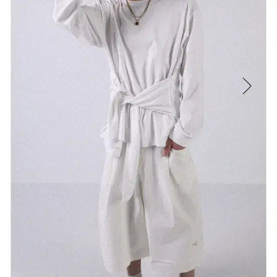 [BUNJANG] Newchiefchic French Chic Note Layered Long Sleeve White / 뉴치프시크 프렌치시크 노트 레이어드 롱슬리브 화이트
