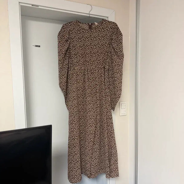 [BUNJANG] Floral Pattern Shirring Sleeve Dress Brown / 플라워 패턴 셔링 소매 원피스 브라운 의류재고 재고처리 의류처분 땡처리 옷장정리
