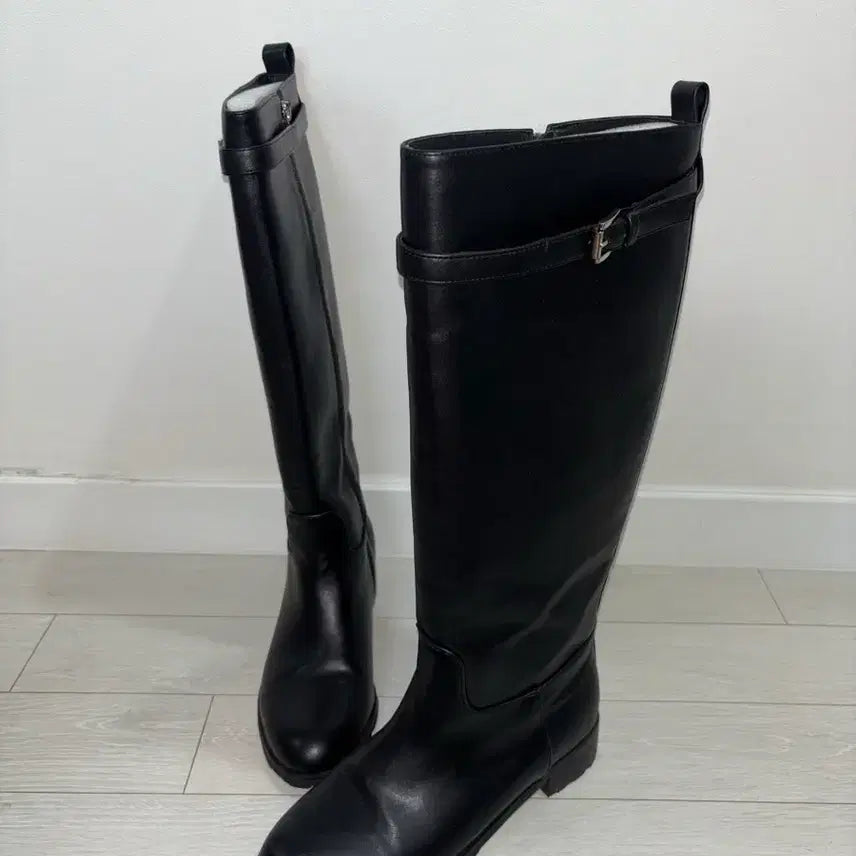 [BUNJANG] Comorebi Museum Handmade Buckle Classic Leather Long Boots / [신발] 코모레비뮤지엄 핸드메이드 버클 클래식 레더 롱부츠