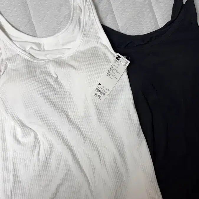 [BUNJANG] GU Rib Inner Tank Top Set (Black/White) / GU 리브 이너탱크탑 블랙/화이트 캡나시 m