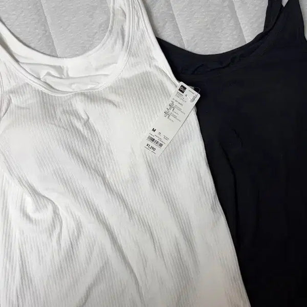 [BUNJANG] GU Rib Inner Tank Top Set (Black/White) / GU 리브 이너탱크탑 블랙/화이트 캡나시 m