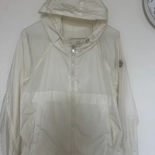 [BUNJANG] Moncler Logo Windbreaker Jacket / 몽클레어 로고 바람막이자켓