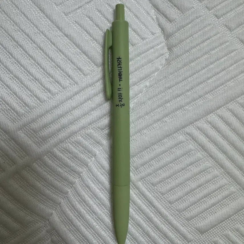 [BUNJANG] tripleS Yeonji Who'sfan Popup Ballpoint Pen / 트리플에스 연지 깨어 후즈팬 팝업 볼펜 양도